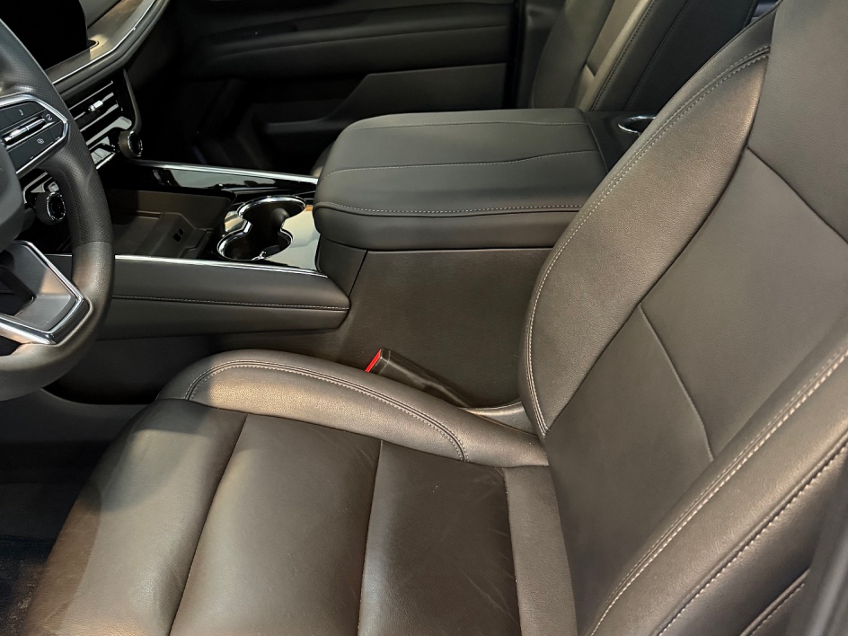 2025 Chevrolet Tahoe Fleet - Photo 11