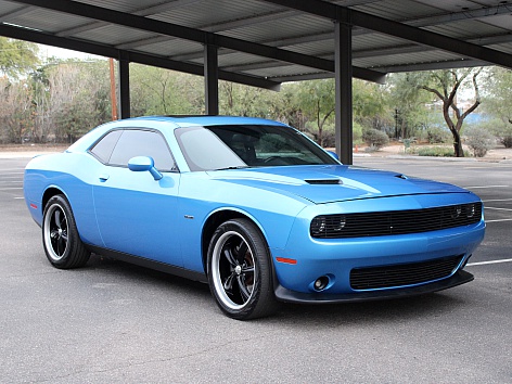 2016 Dodge Challenger R/T's photo