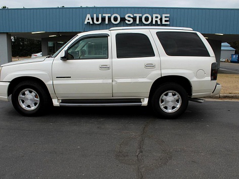 2003 Cadillac Escalade Base