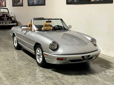 1991 Alfa Romeo Spider's photo