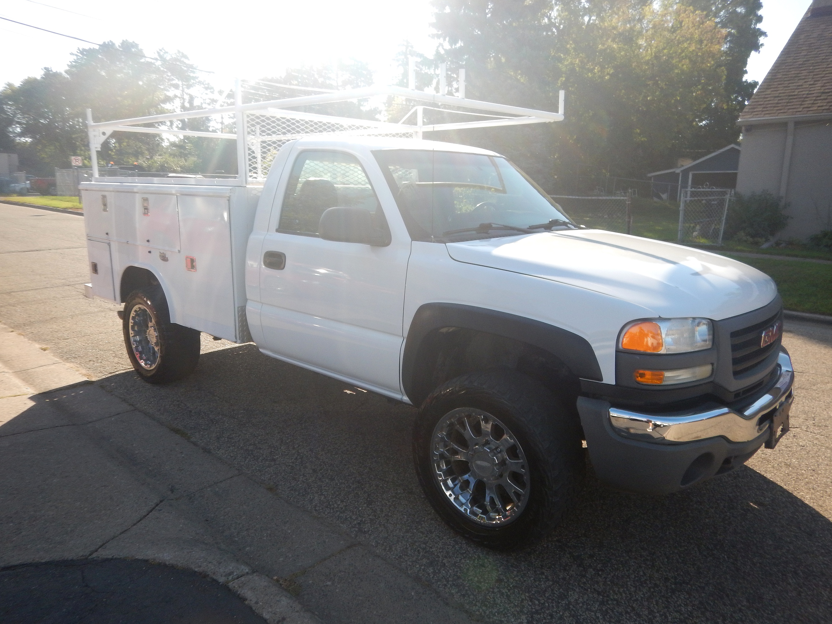 2006 GMC Sierra 3500 - Photo 9