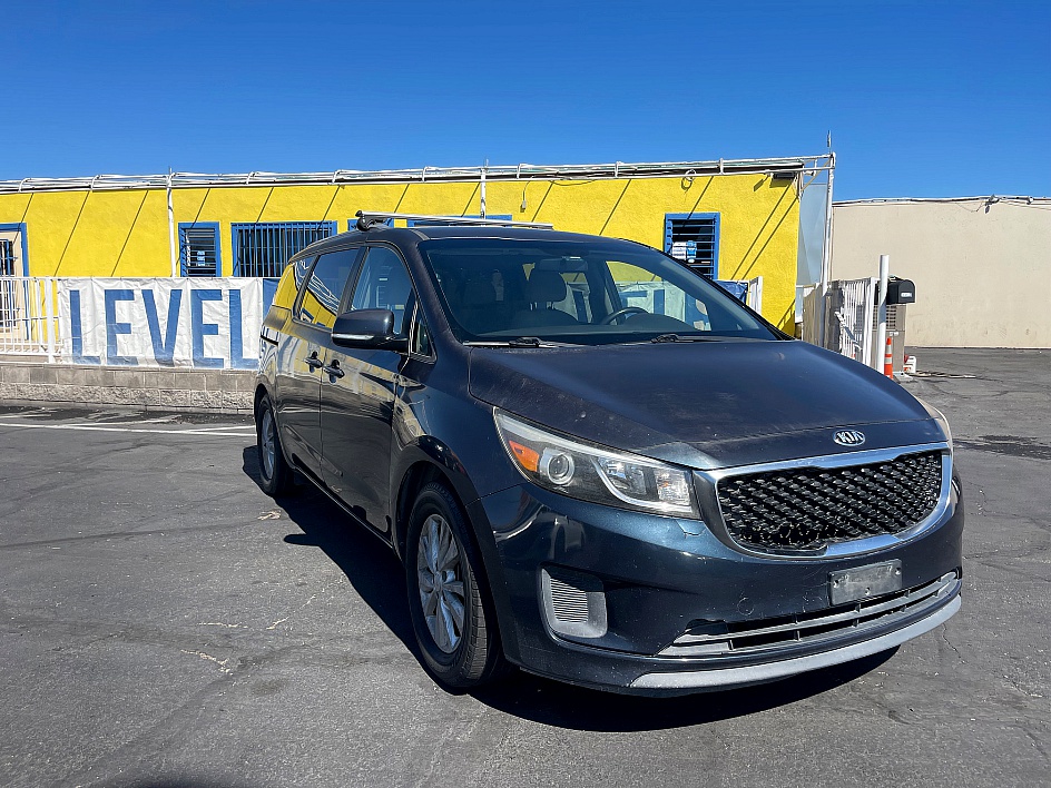 2016 Kia Sedona LX