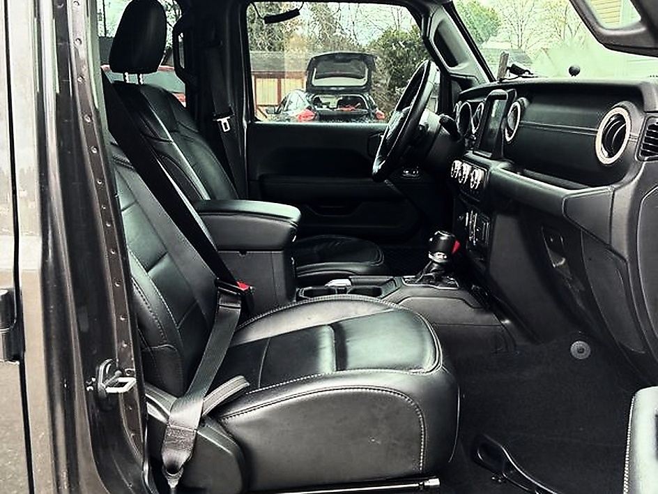 2018 Jeep All-New Wrangler Unlimited Sahara - Photo 10