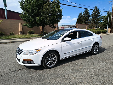 2010 Volkswagen CC Luxury PZEV's photo