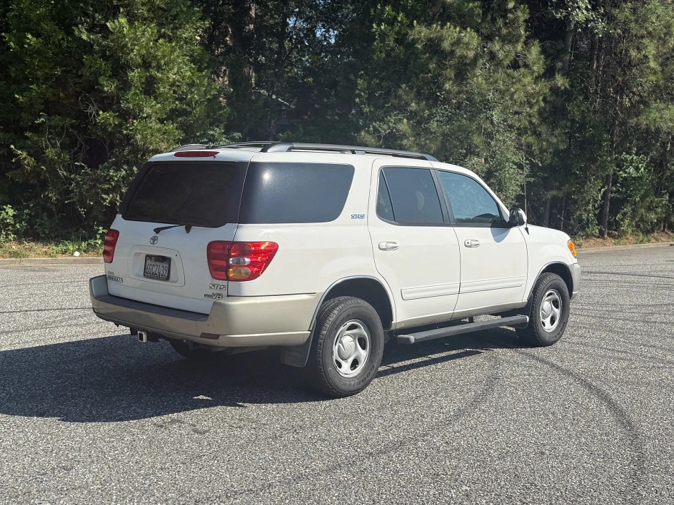 2003 Toyota Sequoia SR5 - Photo 6