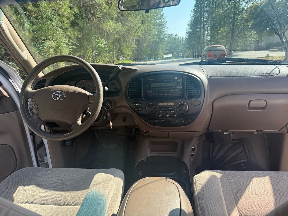 2003 Toyota Sequoia SR5 - Photo 15