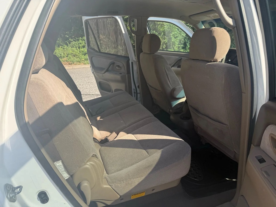 2003 Toyota Sequoia SR5 - Photo 13