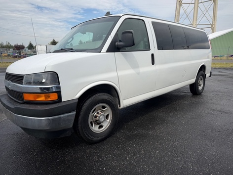 2018 Chevrolet Express Passenger LT