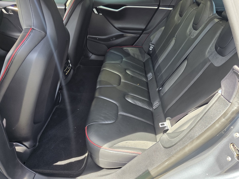 2012 Tesla Model S S - Photo 12