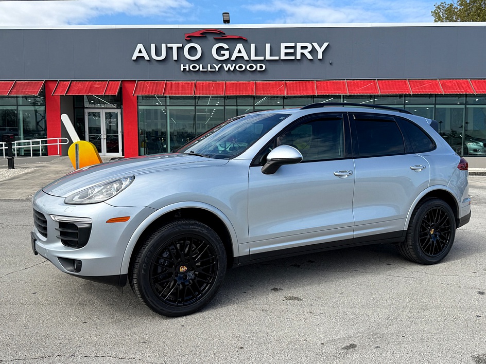 2017 Porsche Cayenne Platinum Edition