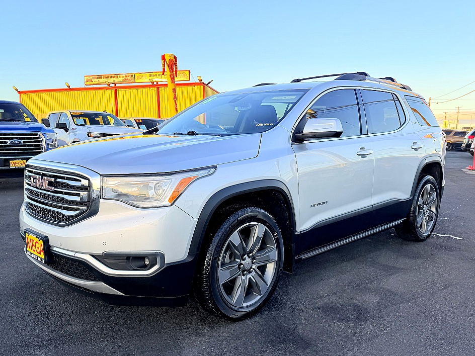 2018 GMC Acadia SLT-2's photo