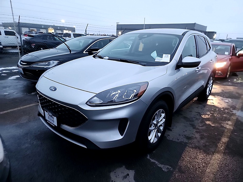 2020 Ford Escape SE's photo
