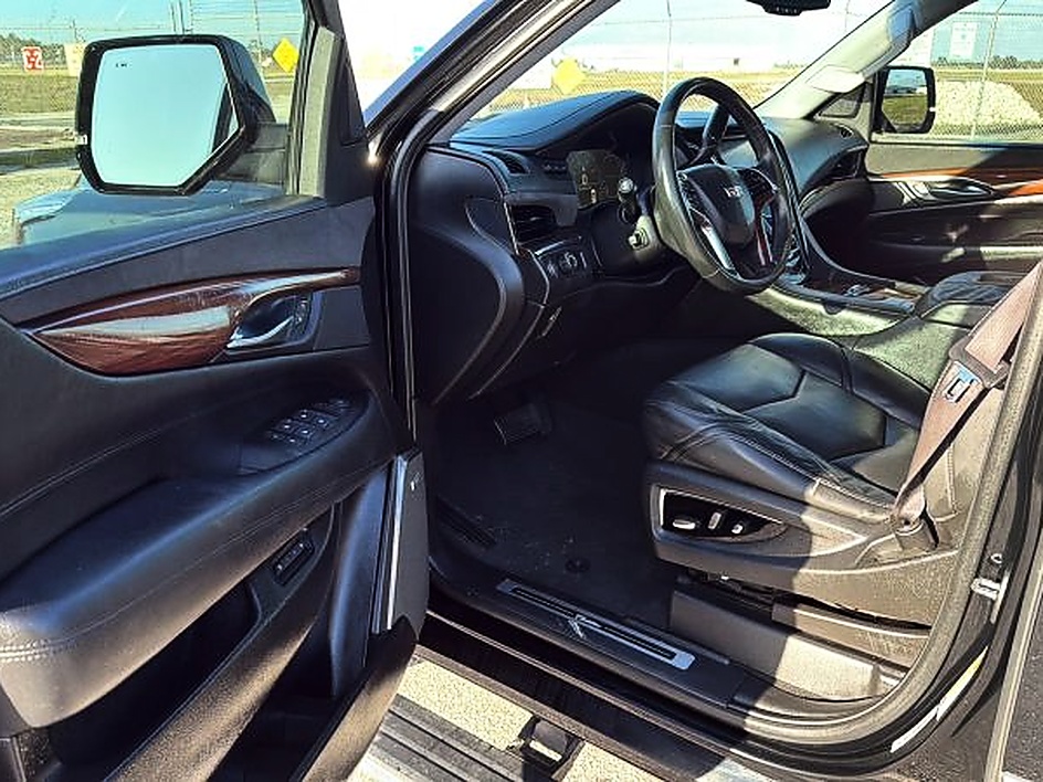 2015 Cadillac Escalade Premium - Photo 17