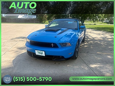 2012 Ford Mustang GT Premium's photo