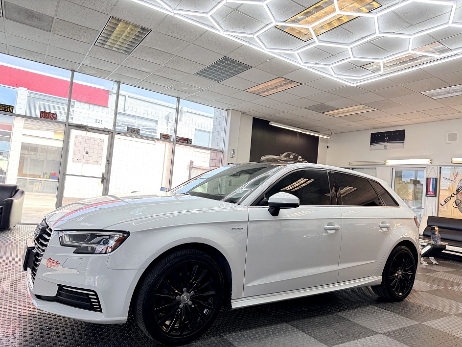 2017 Audi A3 e-tron 1.4T S tronic Prestige's photo