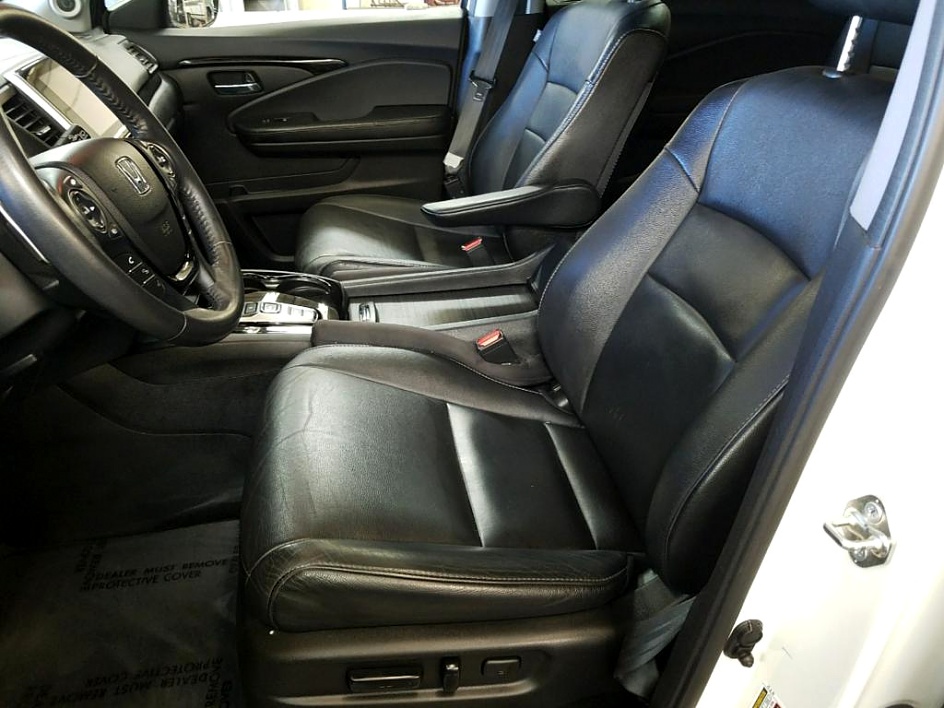 2017 HONDA PILOT TOURING AWD Leonard Evans Used Car Superstore