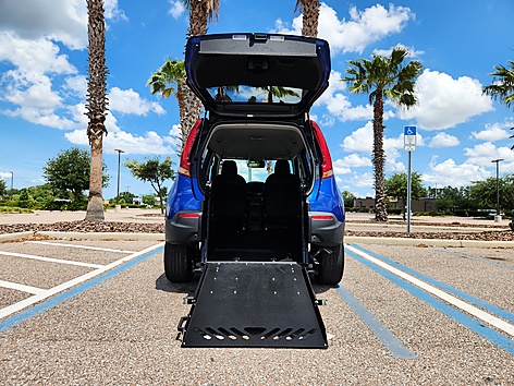 2022 Kia Soul 2.0L X-Line IVT's photo