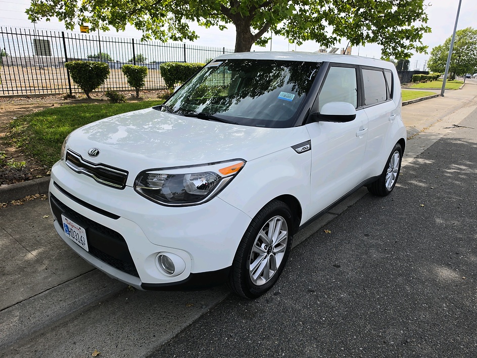 2019 Kia Soul 2.0L + 6 A/T's photo