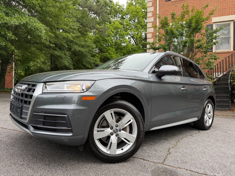 2018 Audi Q5 2.0T quattro S tronic Premium's photo