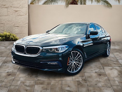 2017 BMW 5 Series 530i's photo