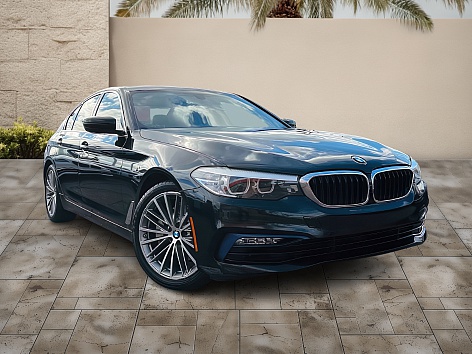 2017 BMW 5 Series 530i's photo