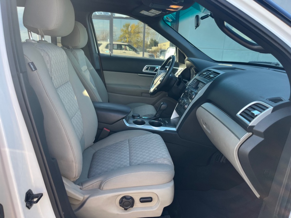 2014 Ford Explorer XLT - Photo 16