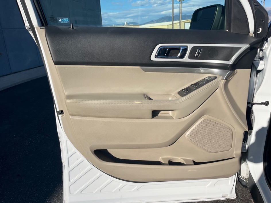 2014 Ford Explorer XLT - Photo 11
