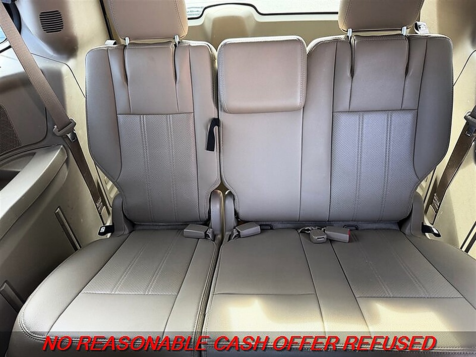 2015 Chrysler Town & Country Touring-L - Photo 13