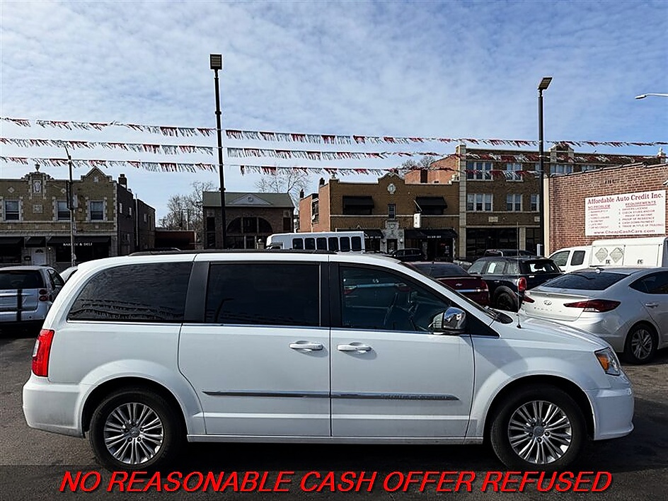 2015 Chrysler Town & Country Touring-L - Photo 7