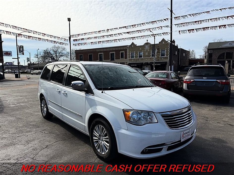 2015 Chrysler Town & Country Touring-L - Photo 8