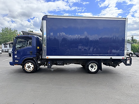 2017 Isuzu NRR