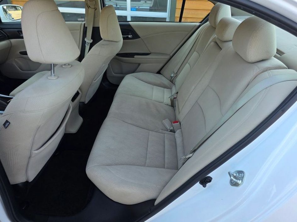 2016 Honda Accord EX - Photo 12