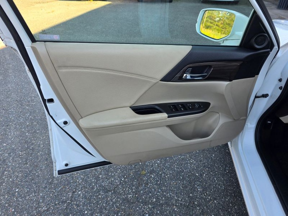 2016 Honda Accord EX - Photo 9