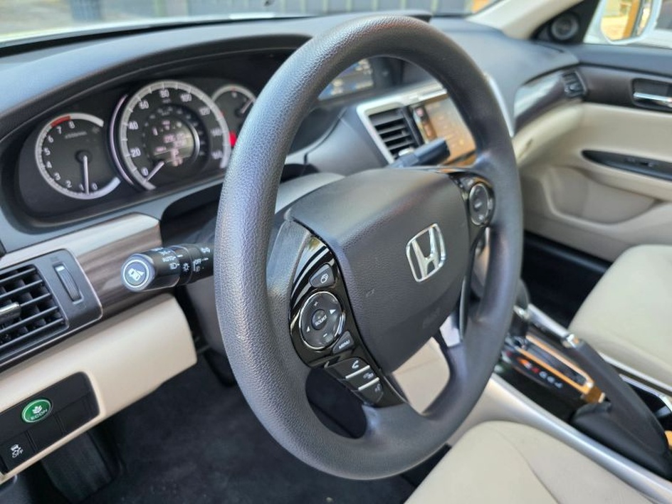 2016 Honda Accord EX - Photo 14