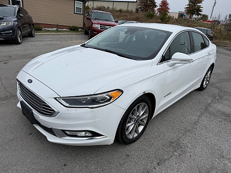 2017 Ford Fusion Hybrid SE's photo
