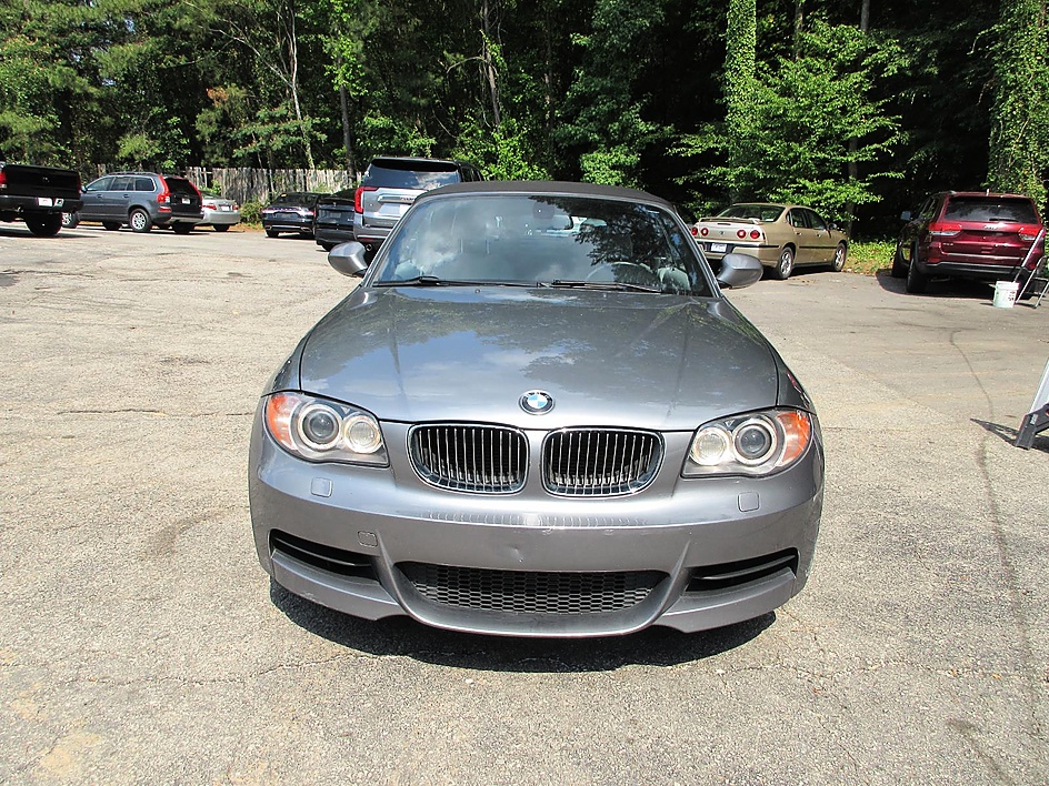 BMW 1 Series photo 2