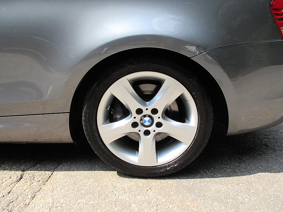 2010 BMW 1 Series 135i - Photo 18