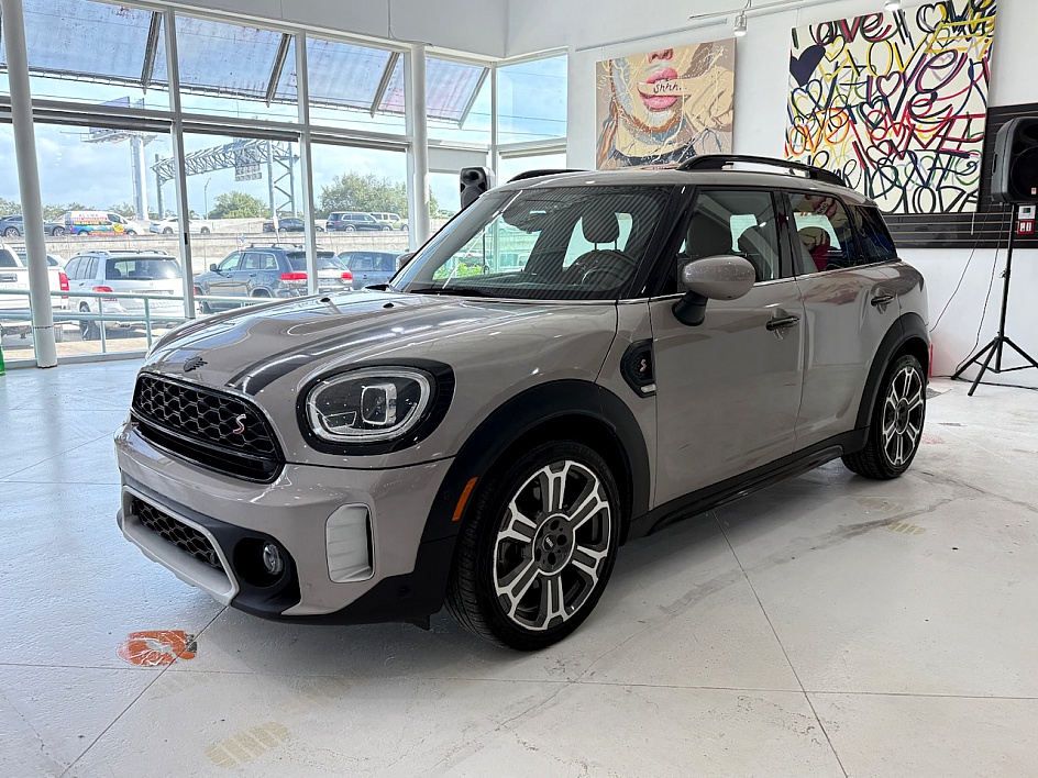 2022 MINI Countryman S's photo