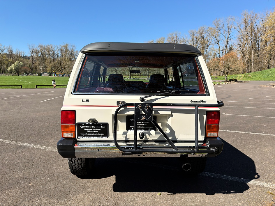1986 Jeep Cherokee - Photo 8