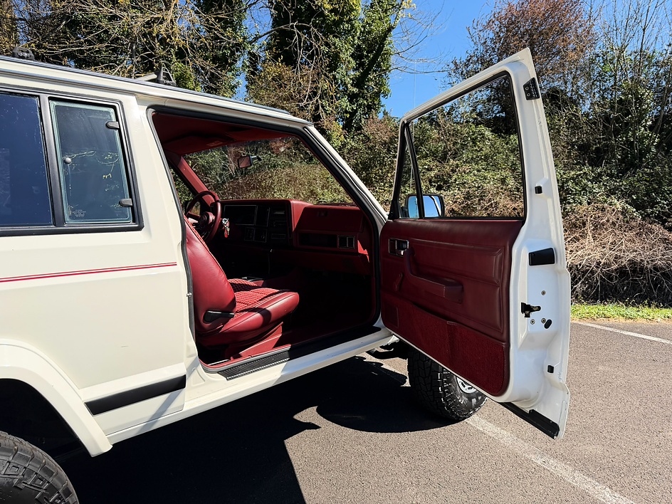 1986 Jeep Cherokee - Photo 28
