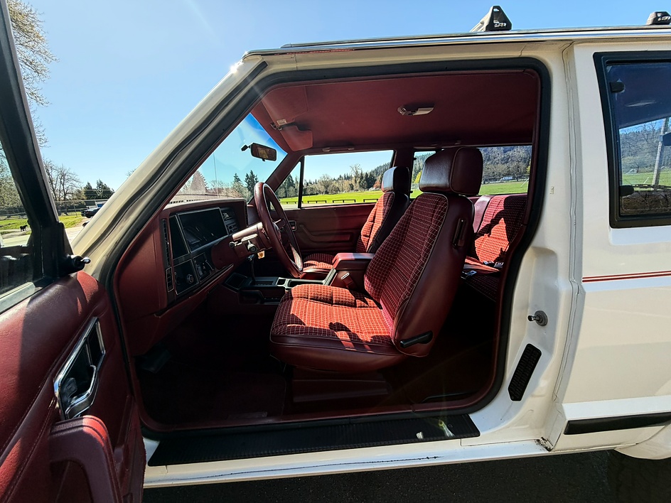 1986 Jeep Cherokee - Photo 19