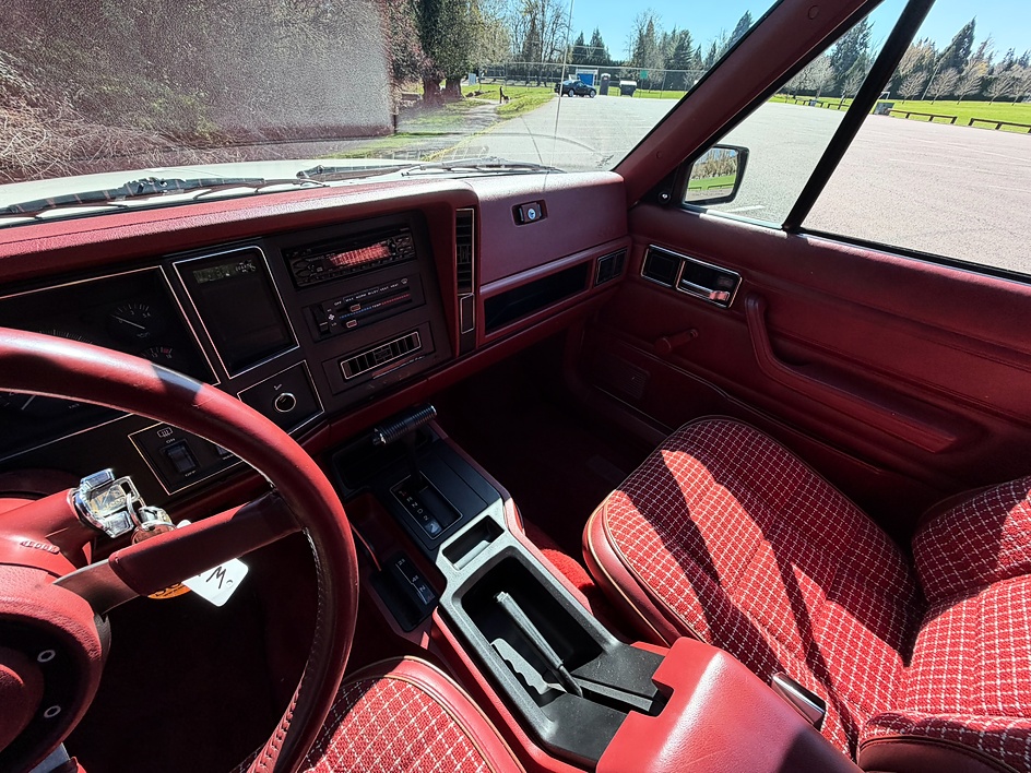 1986 Jeep Cherokee - Photo 22