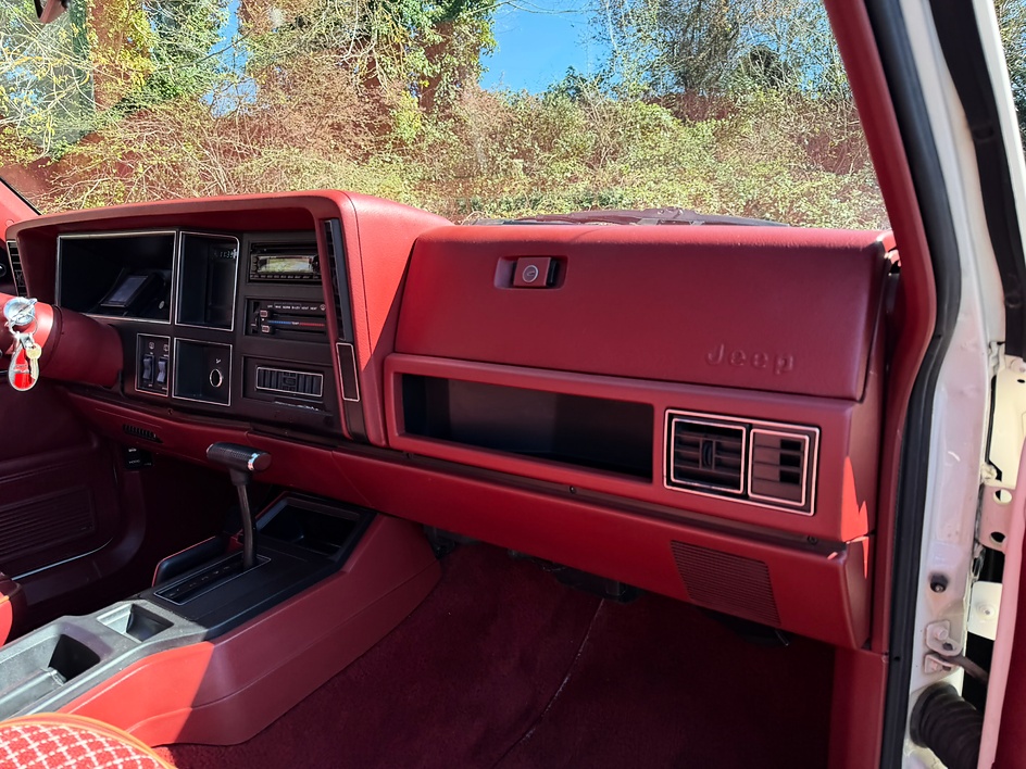 1986 Jeep Cherokee - Photo 34