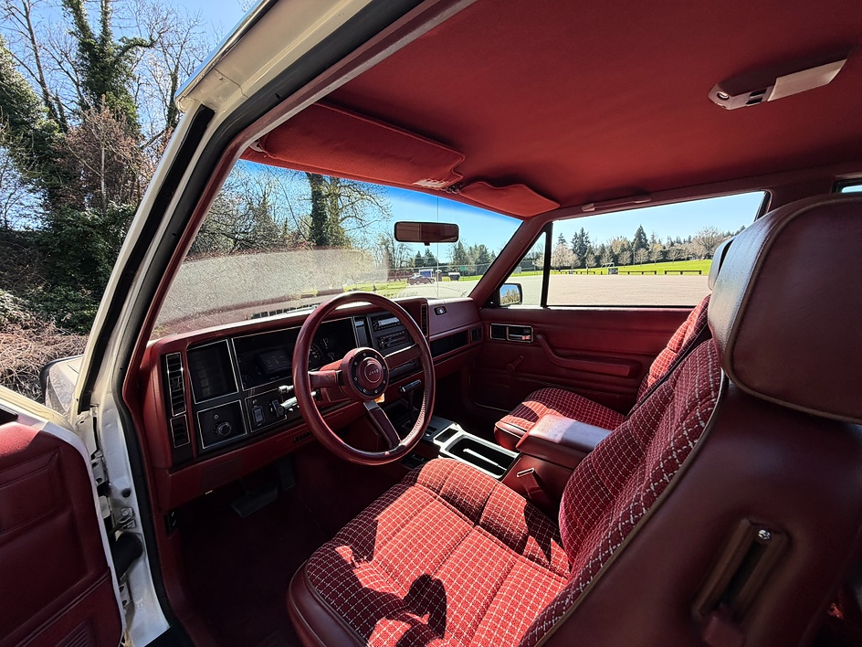 1986 Jeep Cherokee - Photo 6