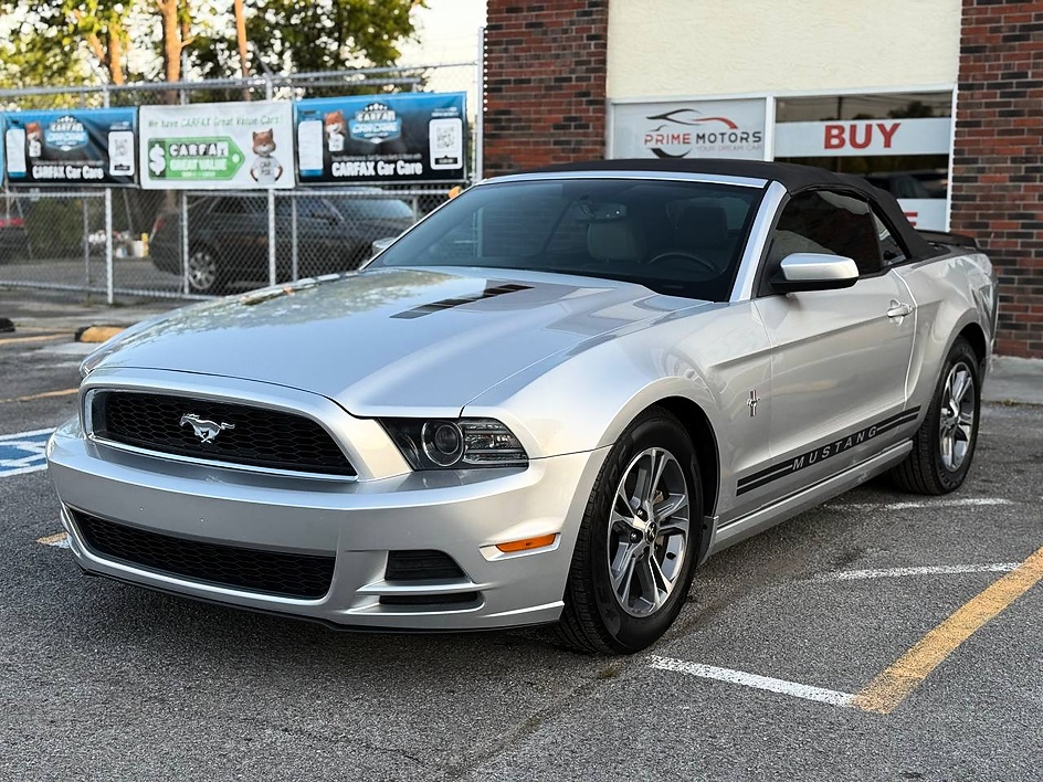 2014 Ford Mustang V6's photo