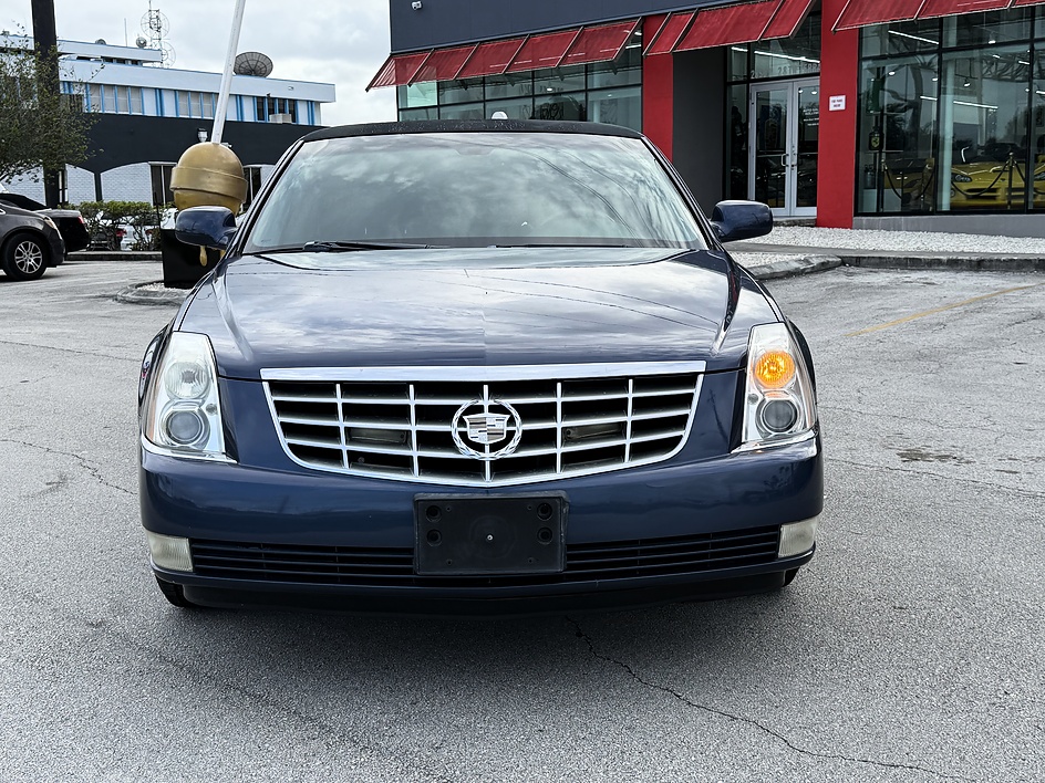 2008 Cadillac DTS Livery - Photo 8