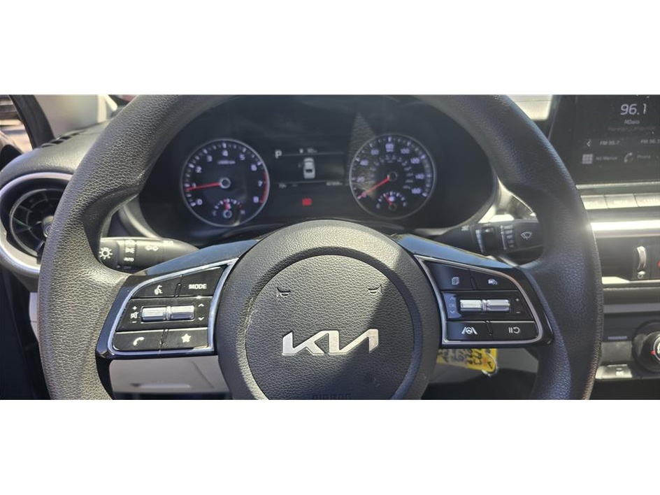 2022 Kia FORTE LXS - Photo 8