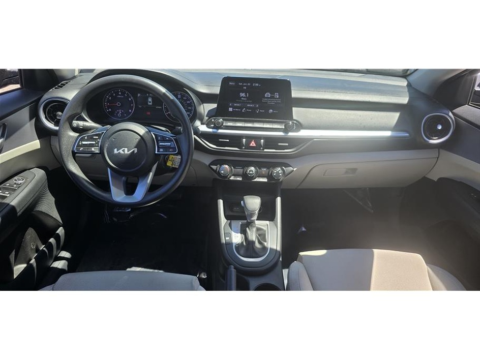2022 Kia FORTE LXS - Photo 9