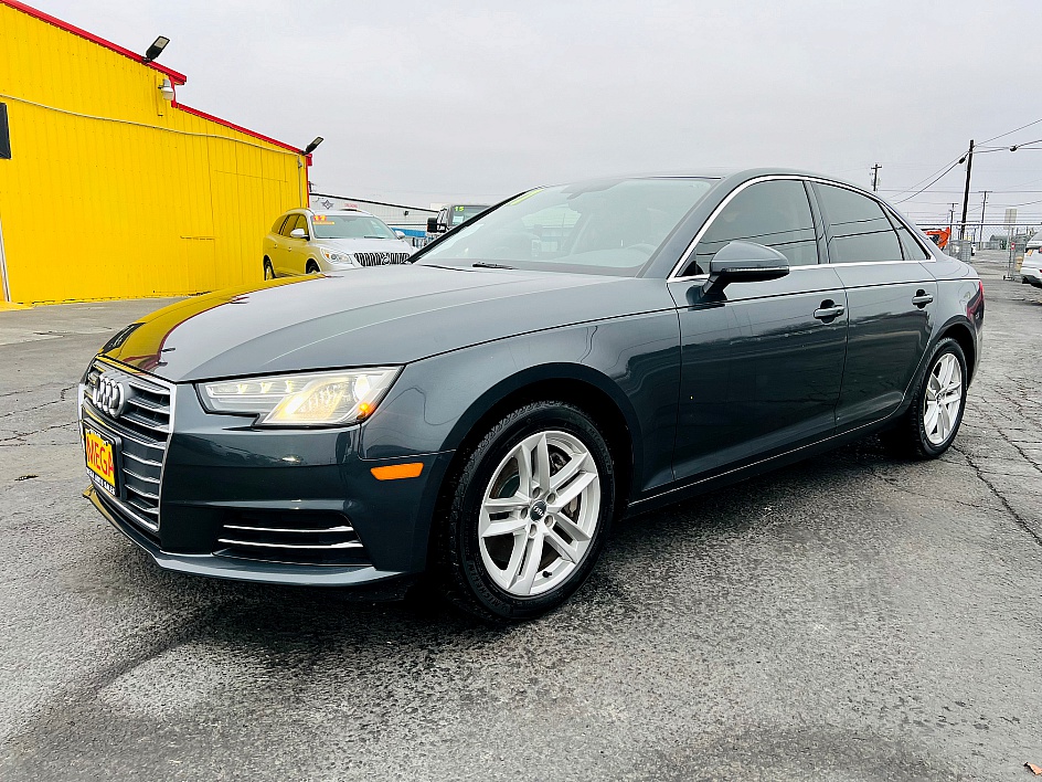 2017 Audi A4 Premium's photo