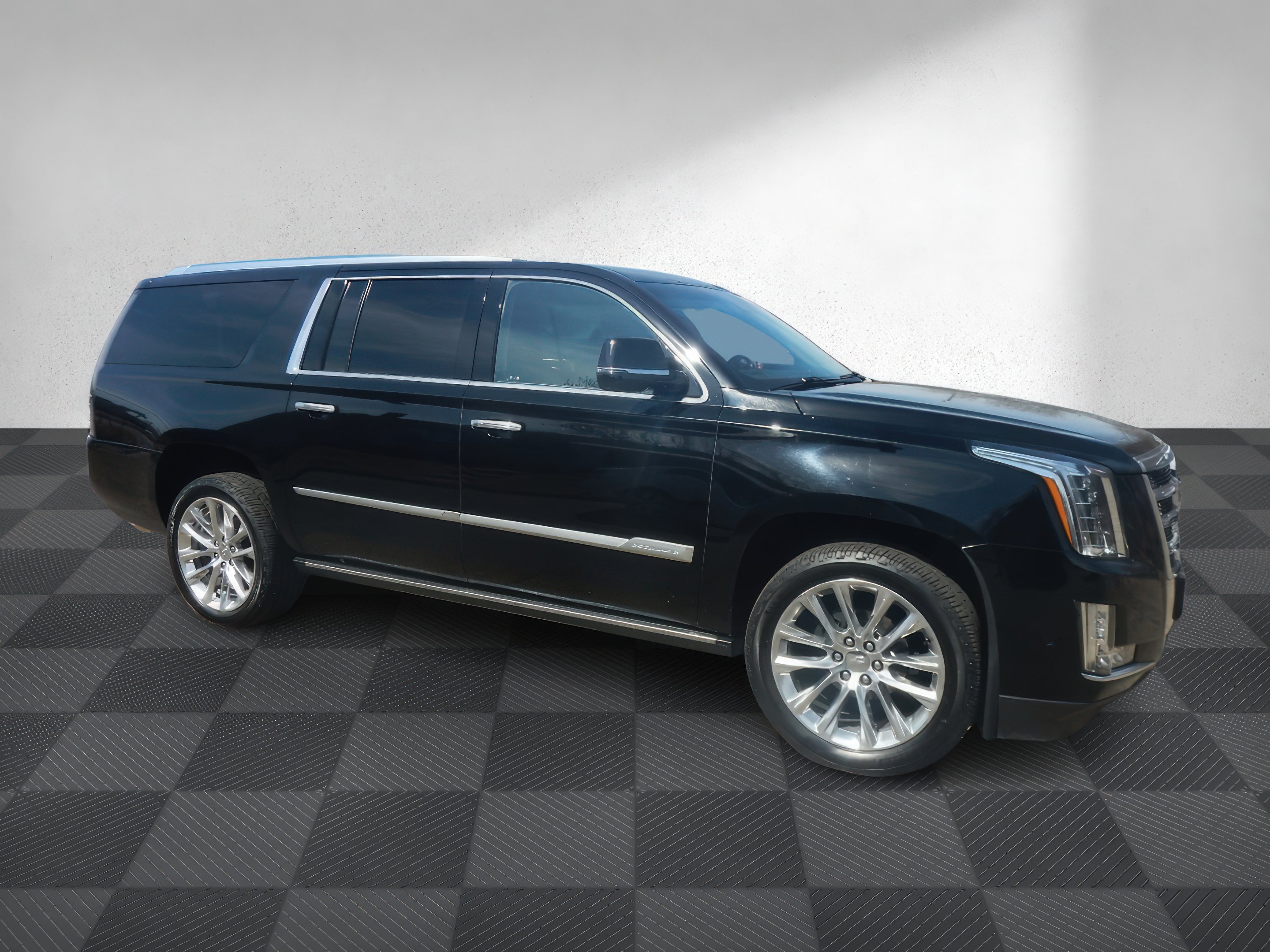 2019 Cadillac Escalade ESV AWD Premium Luxury's photo